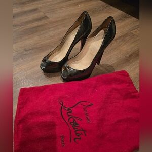 Christian louboutin very prive heels size 38